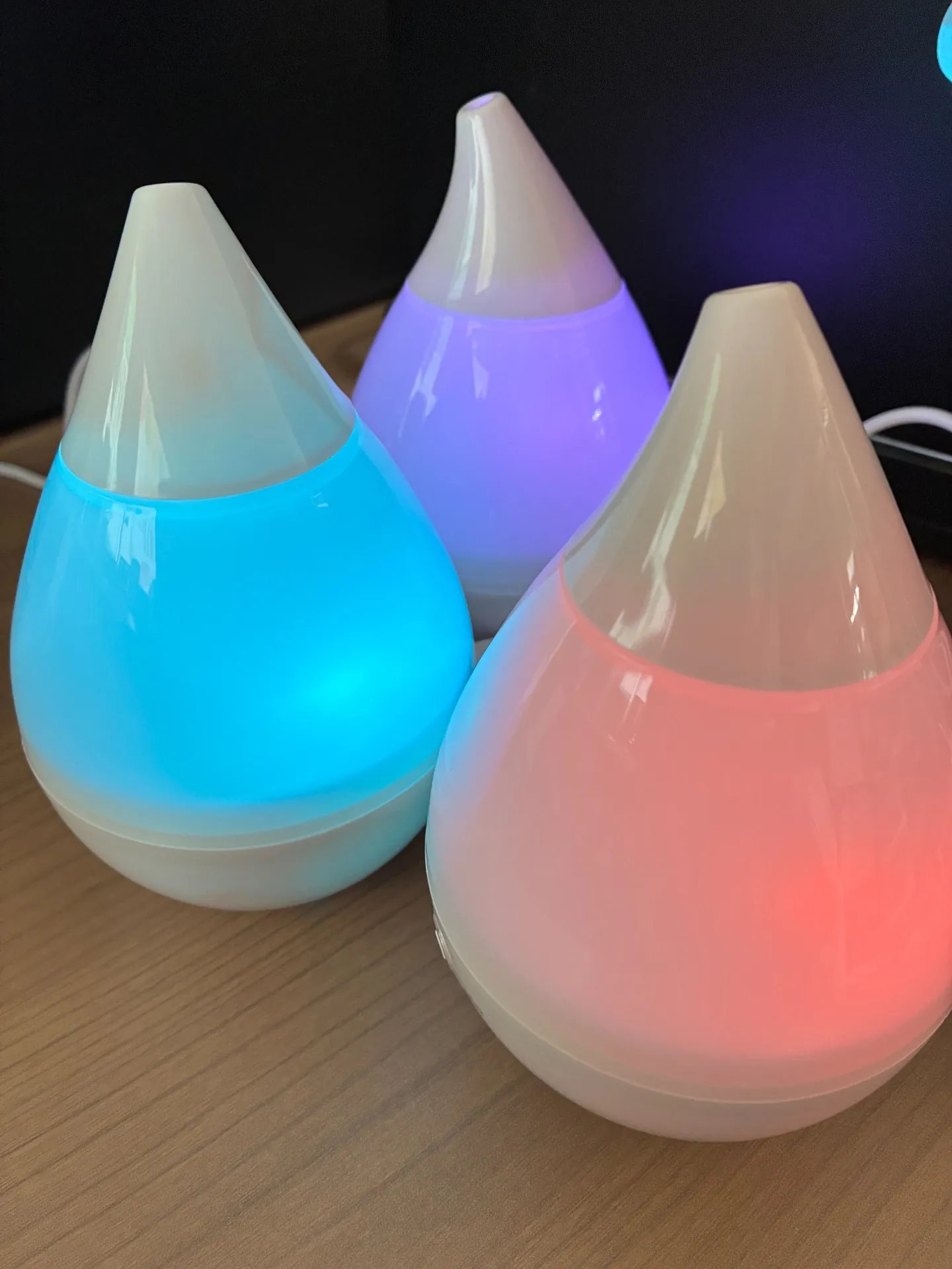 事務所の机上に仲間入り